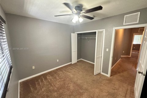 Townhouse in Florida City, Florida 4 bedrooms, 167.13 sq.m. № 2043297 - photo 9