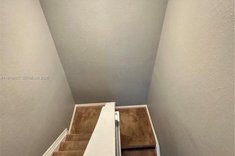 Townhouse in Florida City, Florida 4 bedrooms, 167.13 sq.m. № 2043297 - photo 20