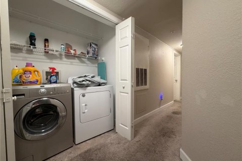 Condo in Orlando, Florida, 2 bedrooms № 2209993 - photo 15