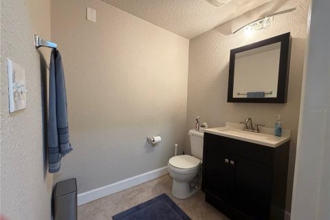 Condo in Orlando, Florida, 2 bedrooms № 2209993 - photo 12