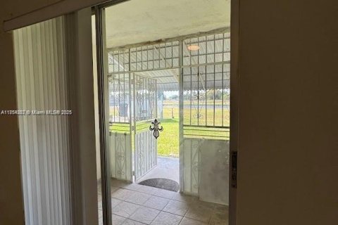 Condominio en venta en Miami Gardens, Florida, 2 dormitorios, 94.02 m2 № 1872024 - foto 17