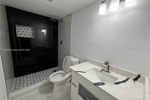 Condominio en venta en Miami Gardens, Florida, 2 dormitorios, 94.02 m2 № 1872024 - foto 10