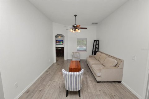 House in Polk City, Florida 4 bedrooms, 183.85 sq.m. № 1857675 - photo 4