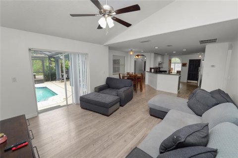 House in Polk City, Florida 4 bedrooms, 183.85 sq.m. № 1857675 - photo 10