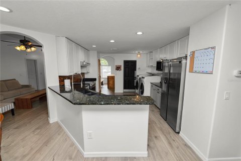 House in Polk City, Florida 4 bedrooms, 183.85 sq.m. № 1857675 - photo 13