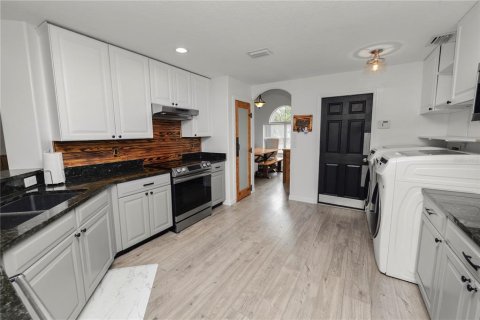 House in Polk City, Florida 4 bedrooms, 183.85 sq.m. № 1857675 - photo 16