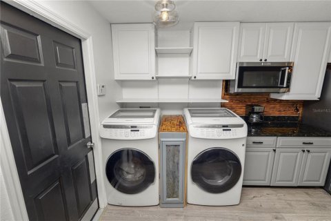 House in Polk City, Florida 4 bedrooms, 183.85 sq.m. № 1857675 - photo 19