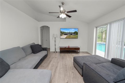 House in Polk City, Florida 4 bedrooms, 183.85 sq.m. № 1857675 - photo 8