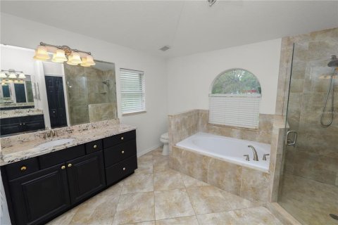 House in Polk City, Florida 4 bedrooms, 183.85 sq.m. № 1857675 - photo 24