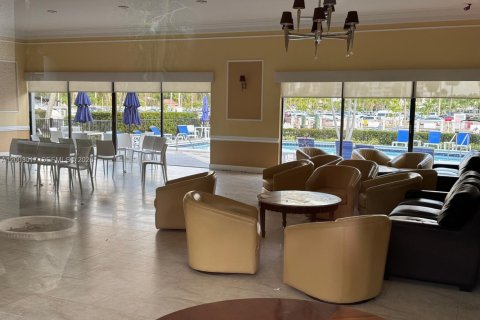 Copropriété à louer à Sunny Isles Beach, Floride: 3 chambres, 210.42 m2 № 2066630 - photo 15