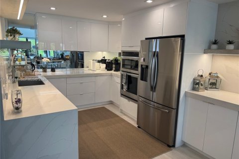 Condo à Sunny Isles Beach, Floride, 3 chambres  № 2066630