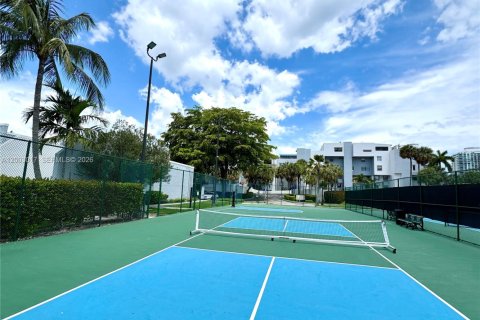 Condo in Sunny Isles Beach, Florida, 3 bedrooms  № 2066630 - photo 29