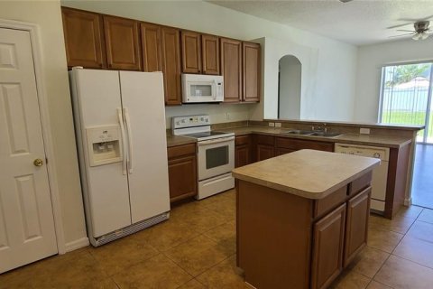House in Kissimmee, Florida 3 bedrooms, 168.06 sq.m. № 2204618 - photo 5