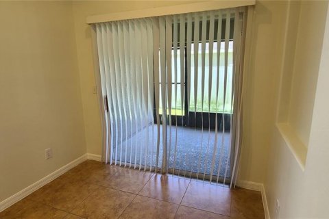 House in Kissimmee, Florida 3 bedrooms, 168.06 sq.m. № 2204618 - photo 8