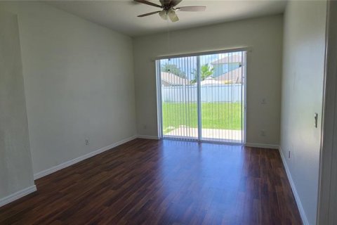 House in Kissimmee, Florida 3 bedrooms, 168.06 sq.m. № 2204618 - photo 10