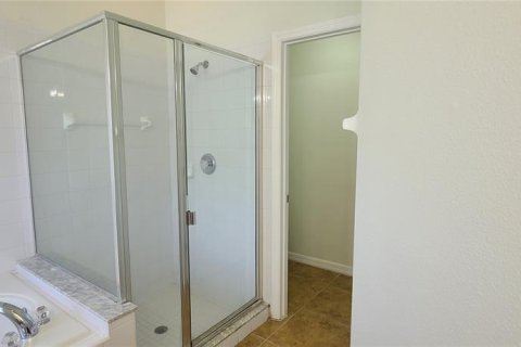 House in Kissimmee, Florida 3 bedrooms, 168.06 sq.m. № 2204618 - photo 15
