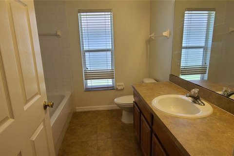 House in Kissimmee, Florida 3 bedrooms, 168.06 sq.m. № 2204618 - photo 18