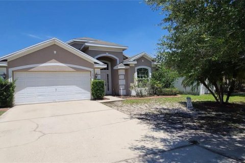 House in Kissimmee, Florida 3 bedrooms, 168.06 sq.m. № 2204618 - photo 2