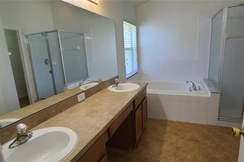 House in Kissimmee, Florida 3 bedrooms, 168.06 sq.m. № 2204618 - photo 13