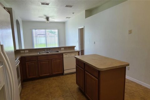 House in Kissimmee, Florida 3 bedrooms, 168.06 sq.m. № 2204618 - photo 6