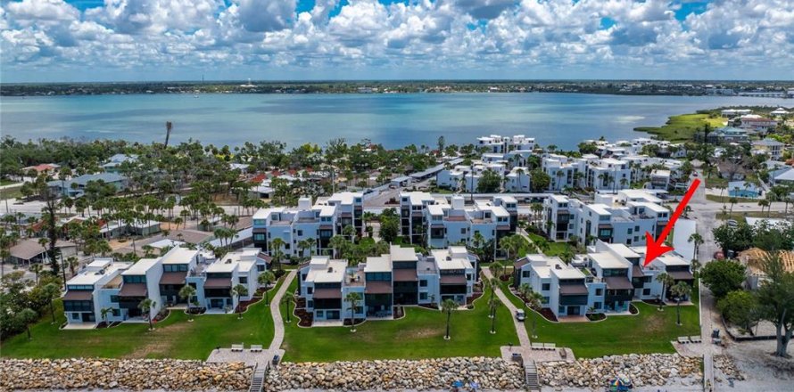 Condo à Englewood, Floride, 3 chambres  № 2196770