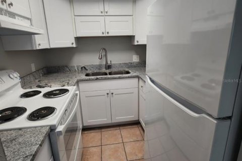 Apartamento en alquiler en Clearwater, Florida, 1 dormitorio, 69.68 m2 № 1829955 - foto 4