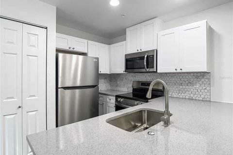 Apartamento en alquiler en Tarpon Springs, Florida, 3 dormitorios, 105.54 m2 № 1838470 - foto 5