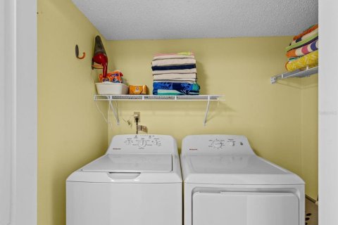 Copropriété à vendre à Madeira Beach, Floride: 2 chambres, 113.81 m2 № 2373971 - photo 29