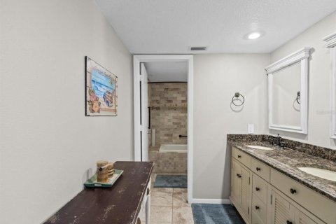 Copropriété à vendre à Madeira Beach, Floride: 2 chambres, 113.81 m2 № 2373971 - photo 21