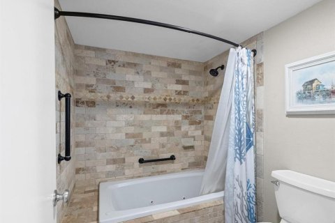 Copropriété à vendre à Madeira Beach, Floride: 2 chambres, 113.81 m2 № 2373971 - photo 23
