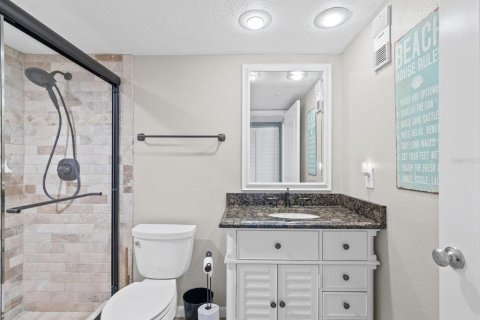 Copropriété à vendre à Madeira Beach, Floride: 2 chambres, 113.81 m2 № 2373971 - photo 28