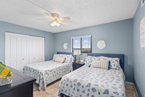 Copropriété à vendre à Madeira Beach, Floride: 2 chambres, 113.81 m2 № 2373971 - photo 26