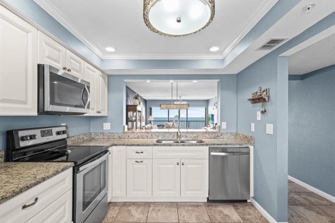 Copropriété à vendre à Madeira Beach, Floride: 2 chambres, 113.81 m2 № 2373971 - photo 4