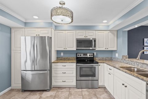 Copropriété à vendre à Madeira Beach, Floride: 2 chambres, 113.81 m2 № 2373971 - photo 6