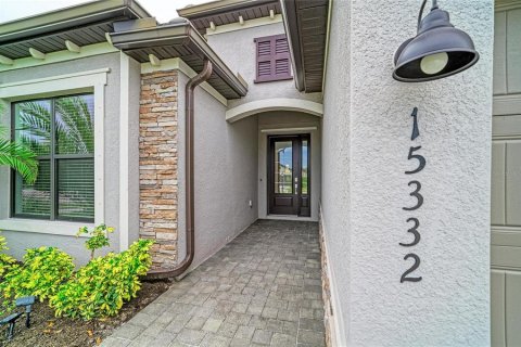 House in LORRAINE LAKES in Bradenton, Florida 4 bedrooms, 208.01 sq.m. № 2408132 - photo 10