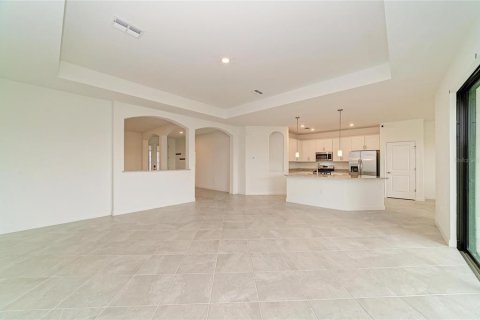 House in LORRAINE LAKES in Bradenton, Florida 4 bedrooms, 208.01 sq.m. № 2408132 - photo 20