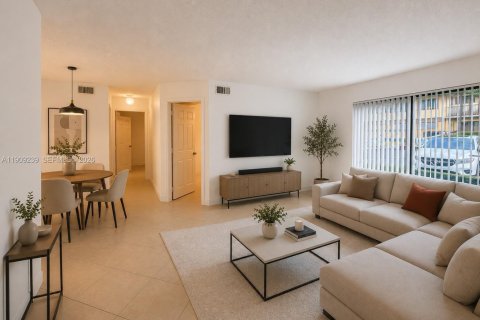Condo in Deerfield Beach, Florida, 2 bedrooms  № 2082135