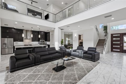 Villa ou maison à vendre à Sanford, Floride: 5 chambres, 421.5 m2 № 1653650 - photo 5
