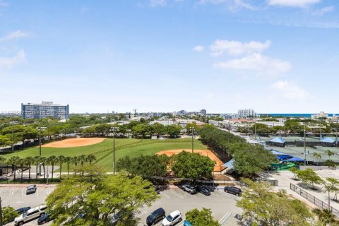 Купить кондоминиум в Майами-Бич, Флорида 1 спальня, 38.28м2, № 2057752 - фото 25