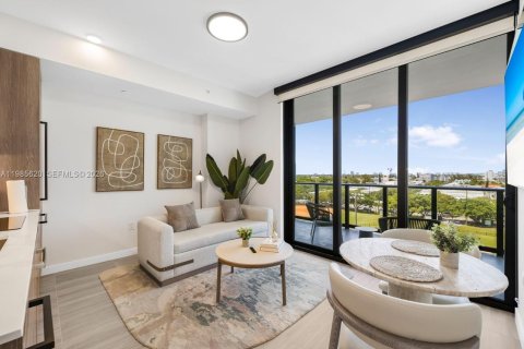 Купить кондоминиум в Майами-Бич, Флорида 1 спальня, 38.28м2, № 2057752 - фото 2