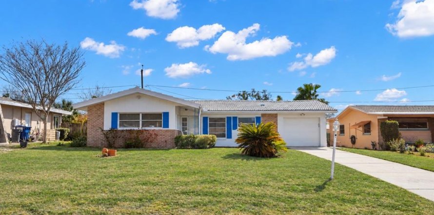 Casa en Clearwater, Florida 2 dormitorios, 113.9 m2 № 2383369