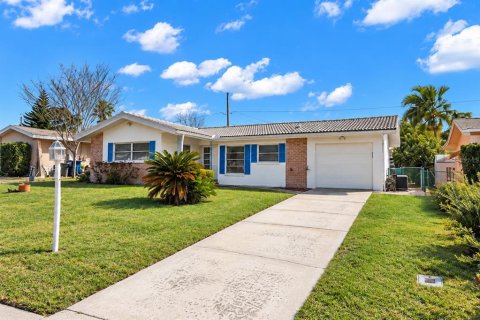 Casa en venta en Clearwater, Florida, 2 dormitorios, 113.9 m2 № 2383369 - foto 2