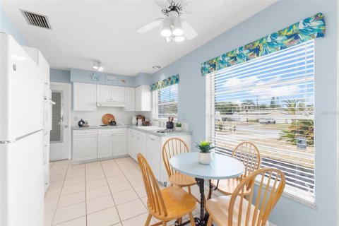 Casa en venta en Clearwater, Florida, 2 dormitorios, 113.9 m2 № 2383369 - foto 9