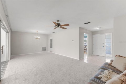 Casa en venta en Clearwater, Florida, 2 dormitorios, 113.9 m2 № 2383369 - foto 4