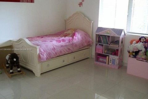 Adosado en alquiler en Miami, Florida, 2 dormitorios, 146.79 m2 № 2012102 - foto 11