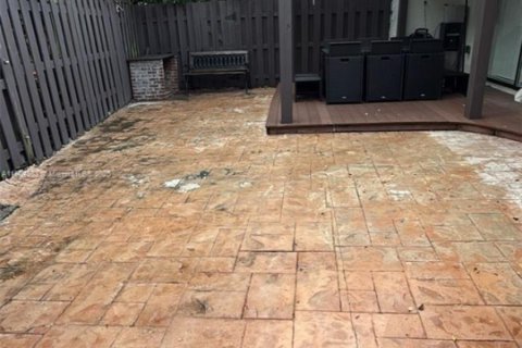 Adosado en alquiler en Miami, Florida, 2 dormitorios, 146.79 m2 № 2012102 - foto 16