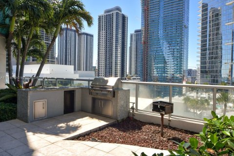 Condominio en venta en Miami, Florida, 1 dormitorio, 78.5 m2 № 2077080 - foto 20