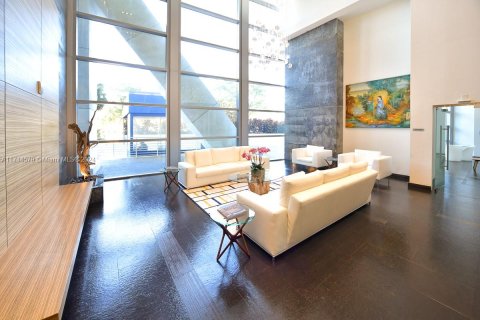 Condominio en venta en Miami, Florida, 1 dormitorio, 78.5 m2 № 2077080 - foto 23