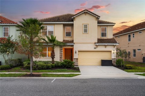 Casa en Davenport, Florida 11 dormitorios, 454.01 m2 № 2128689