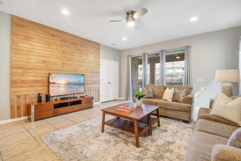 Villa ou maison à vendre à Kissimmee, Floride: 6 chambres, 291.9 m2 № 1789259 - photo 5
